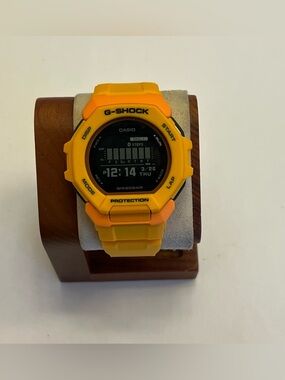Casio G-SHOCK GBD-300-9JF G-SQUAD Excellent  Step Tracker Bluetooth Training